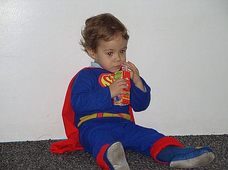 Super Hero<a href="profile.php?lookup=443"> - Poziomka</a><br/>
		         Komentarzy: 2
 Obejrzano:  21017 Ocena: Brak
